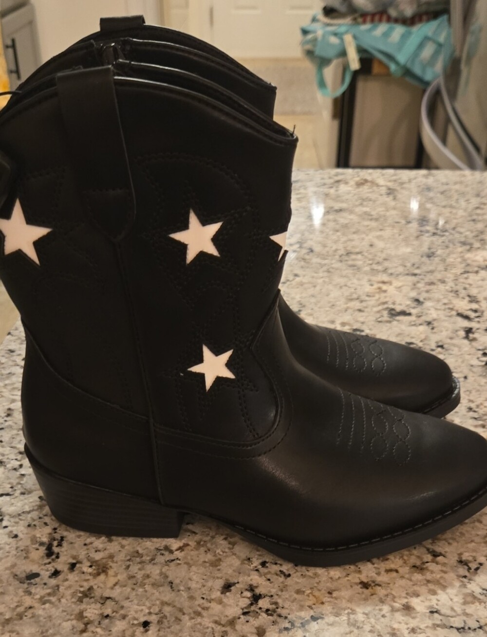 Black Star Accent Western Boots